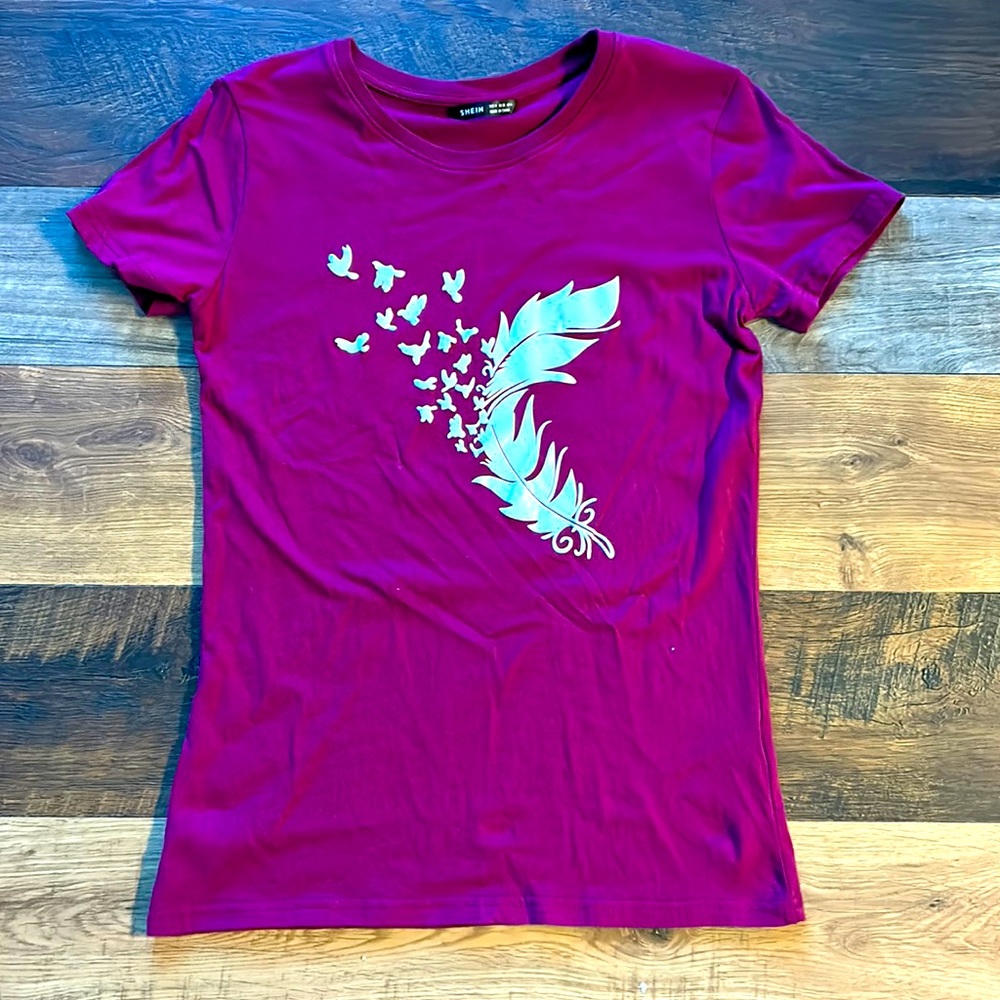 SHEIN T-Shirt